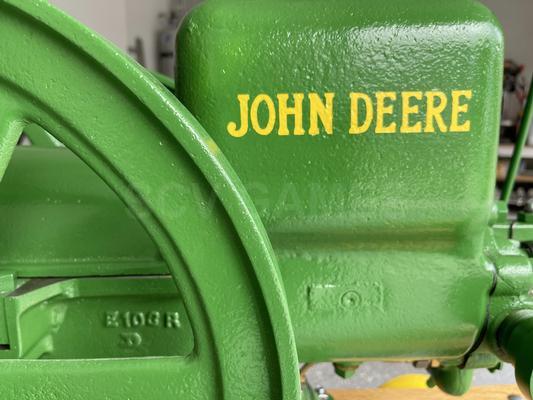 1927 John Deere 1 1/2 HP Hit and Miss Engine Image