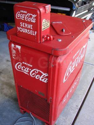 1941 Vendo Jr. Model 123 Coca-Cola Spin Top Machine Image