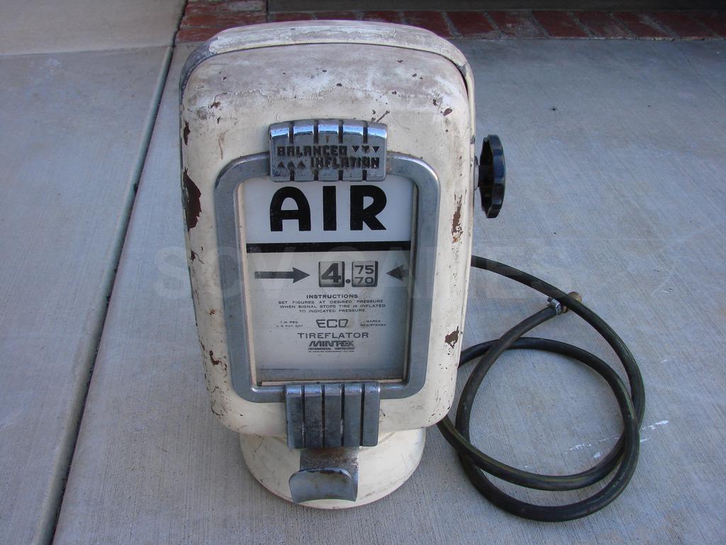 1947 ECO Tireflator Model 97 Gas Station Air Pump Unrestored
