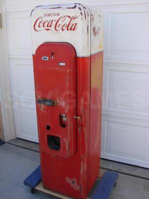 1950's VMC 44 Coca Cola Vending Machine Image