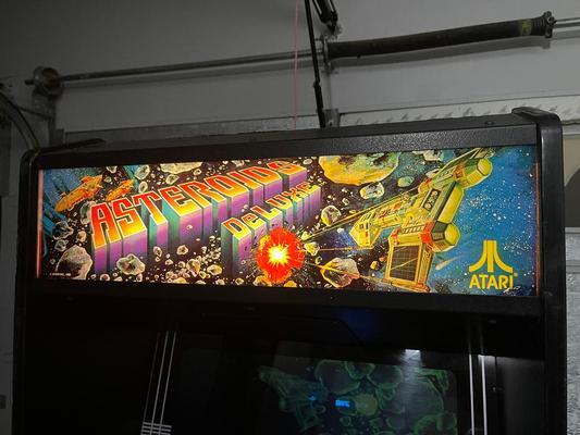1980 Atari Asteroids Deluxe Stand Up Arcade Machine Image