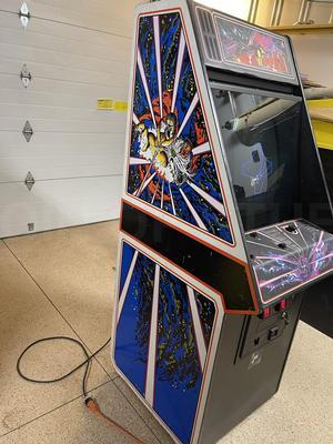 1980 Atari Tempest Upright Arcade Machine Image
