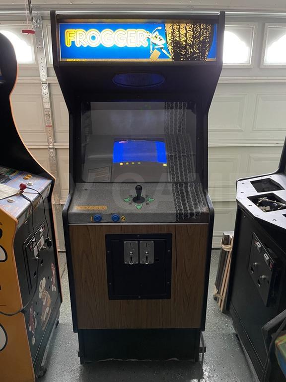 1981 Sega Frogger Upright Arcade Machine