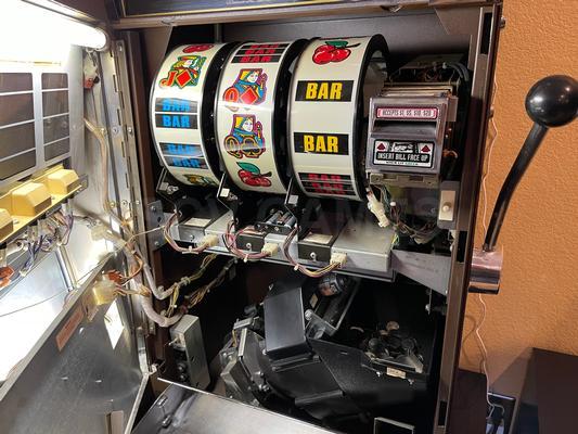 1994 Bally Mini Royal Slot Machine Image