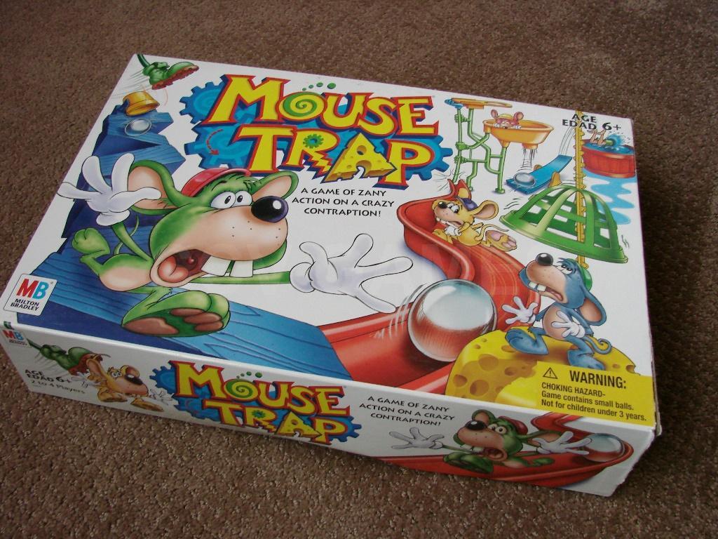 Mouse Trap by Hasbro 2005 Board Game