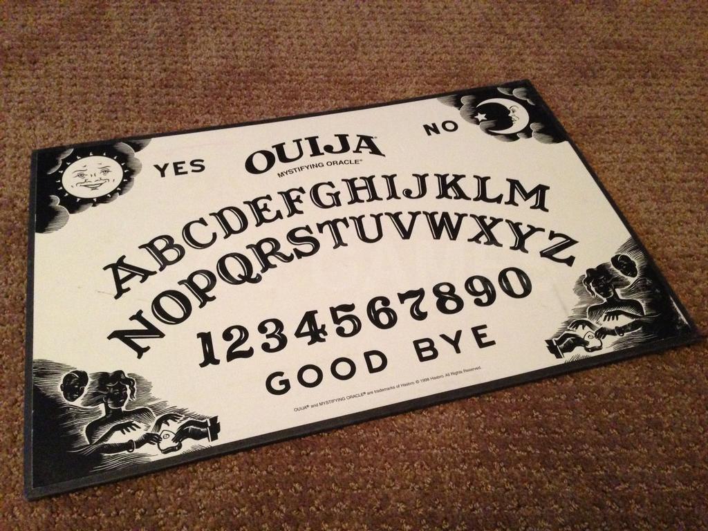 Ouija Board Only in very good condition 1998 Hasbro
