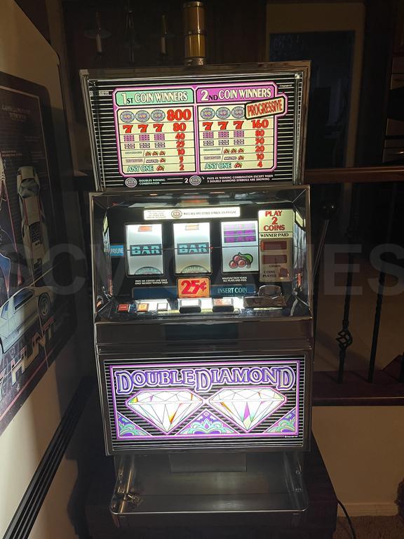 1992 IGT Double Diamond 3 Reel Slot Machine