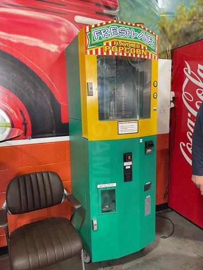 Coin-Op Hot Air Popcorn Vending Machine Image